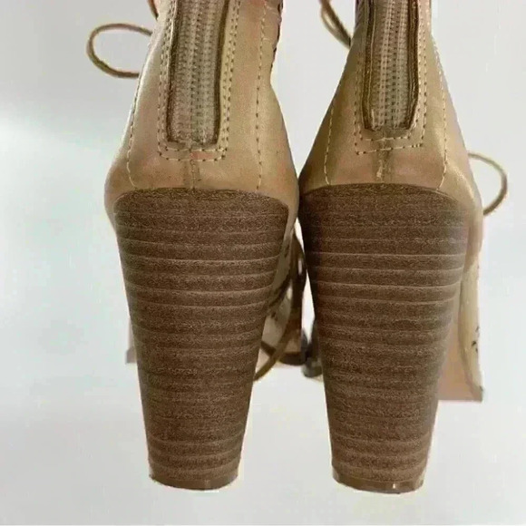 Restricted womens booties size 7.5 cream lace up laser cut Block heels - Picture 8 of 12